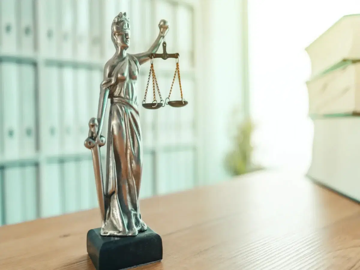 Direito, Ética Jurídica e Ética Geral